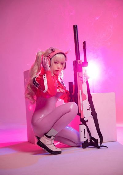美人上墙